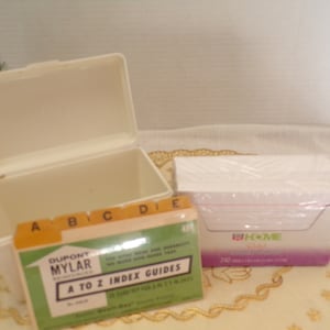 Receita Vintage, Recibos 3 x 5 Caixa de Armazenamento de Fichas de Índice, Contas, Registros, Plástico Bege por Sterling Plastics USA