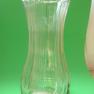 Vintage Flower Vases Hoosier Ribbed Glass Pair, Wedding, Funeral, Home Decor image 4