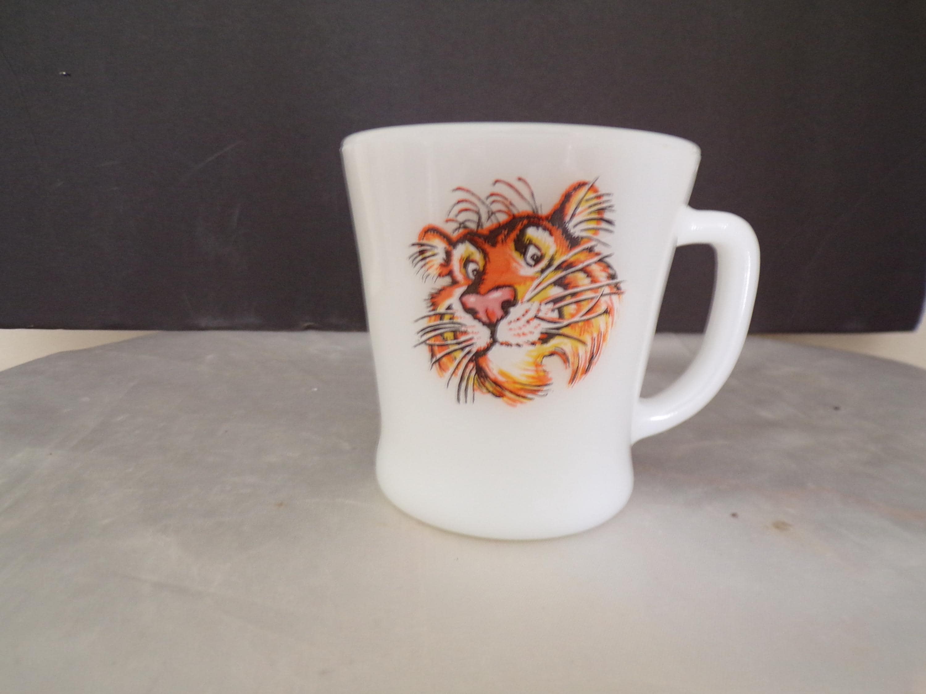 Tony the Tiger Fire-king Heat Proof White Milk Glass D-handle