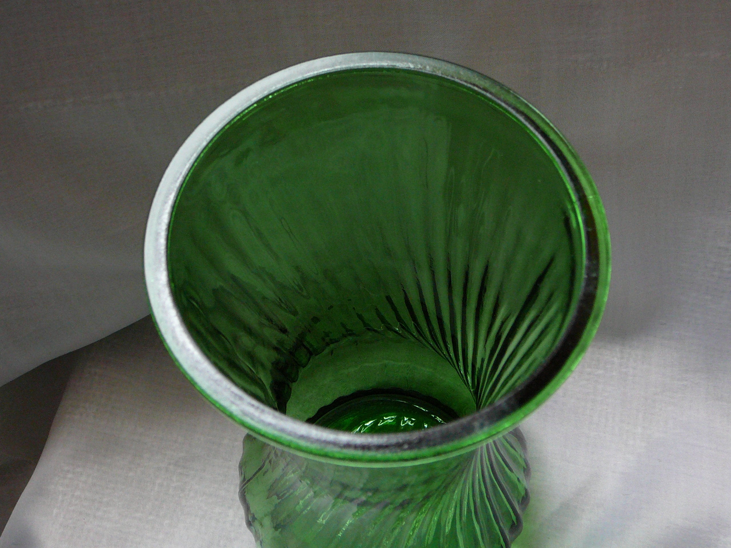 Vintage Emerald Green Hoosier Glass Flower Vaseraised Swirl Etsy