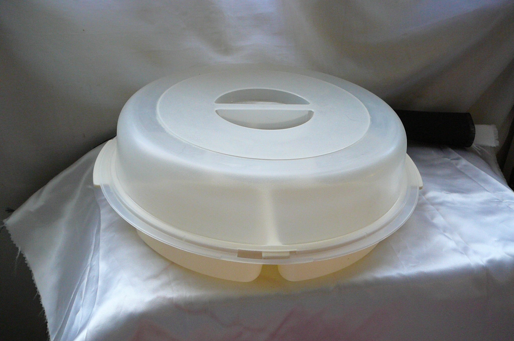 Rubbermaid Servin Saver 7 Section Container W/locking Lid 0259 Etsy