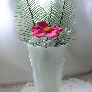Vintage Milk Glass Flower Vase Dots and Arrows by Anchor Hocking 7&quot;