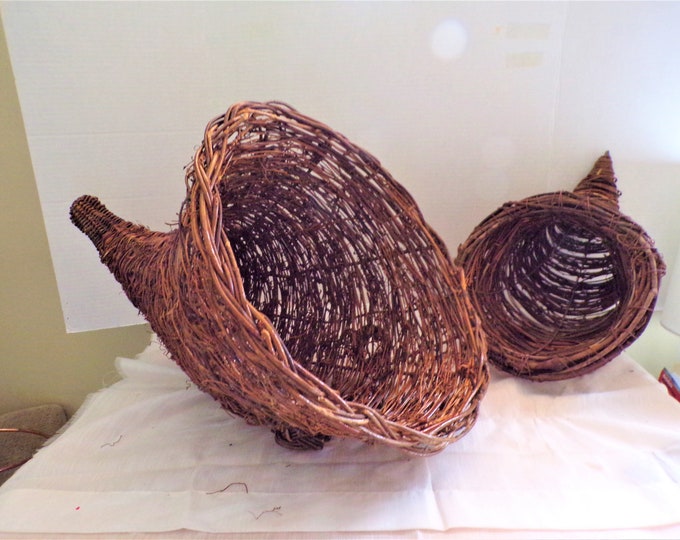 Vintage Authentic Grapevine CORNUCOPIA BASKET Horn of Plenty Set, Hand