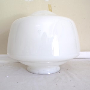 Pantalla de vidrio opalino estilo escuela vintage, difusor de repuesto de vidrio lechoso estilo granja, soporte de 10 cm, diámetro de 20 cm y altura de 18 cm.