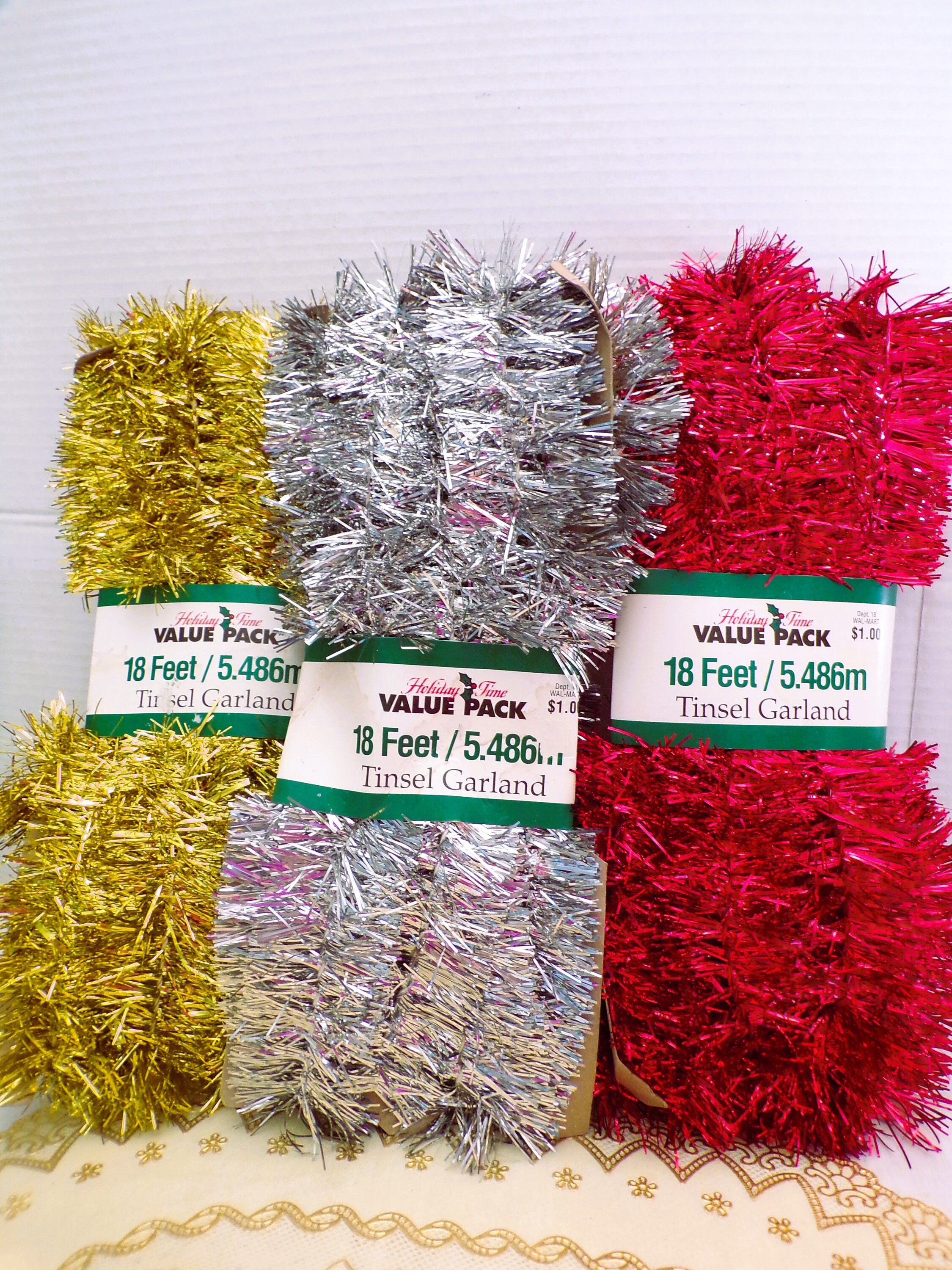 Pack of 3 18ft L x 8 W Multi Coloured Foil Christmas Garlands-Total 54ft/15.6m | UK