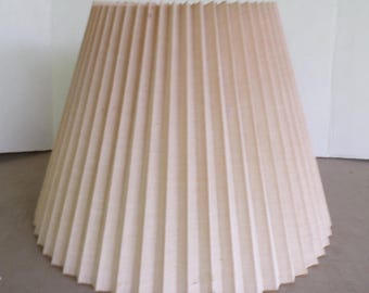 Vintage Stiffel Light Beige Linen Tapered Accordion Spider Lamp Shade, 10 1/2" Tall x 14" Bottom x 8" Top Original Stiffel