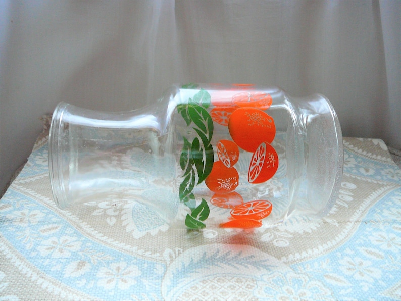 Vintage 48 oz. Juice Carafe Oranges - Thumbnail 3