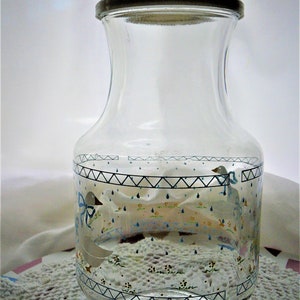 Vintage Juice Carafe Farm Country by ANCHOR HOCKING 48 oz.