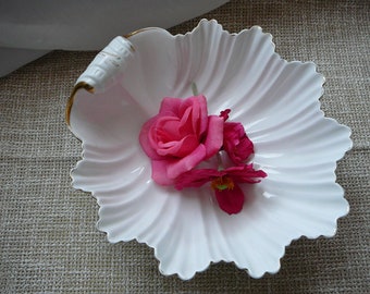 Antique Clam Shell Gold Trim Hand Painted Porcelain Bowl Carlton Ware, Stoke on Trent 1894-1926 England, Mother's Day Gift