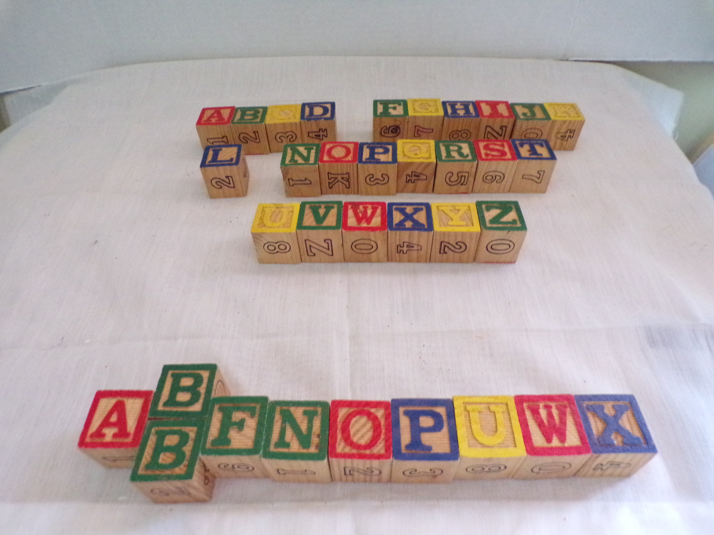 6 Sided Alphabet/numeric/pictures Wooden Building Blocks, 46 Piece