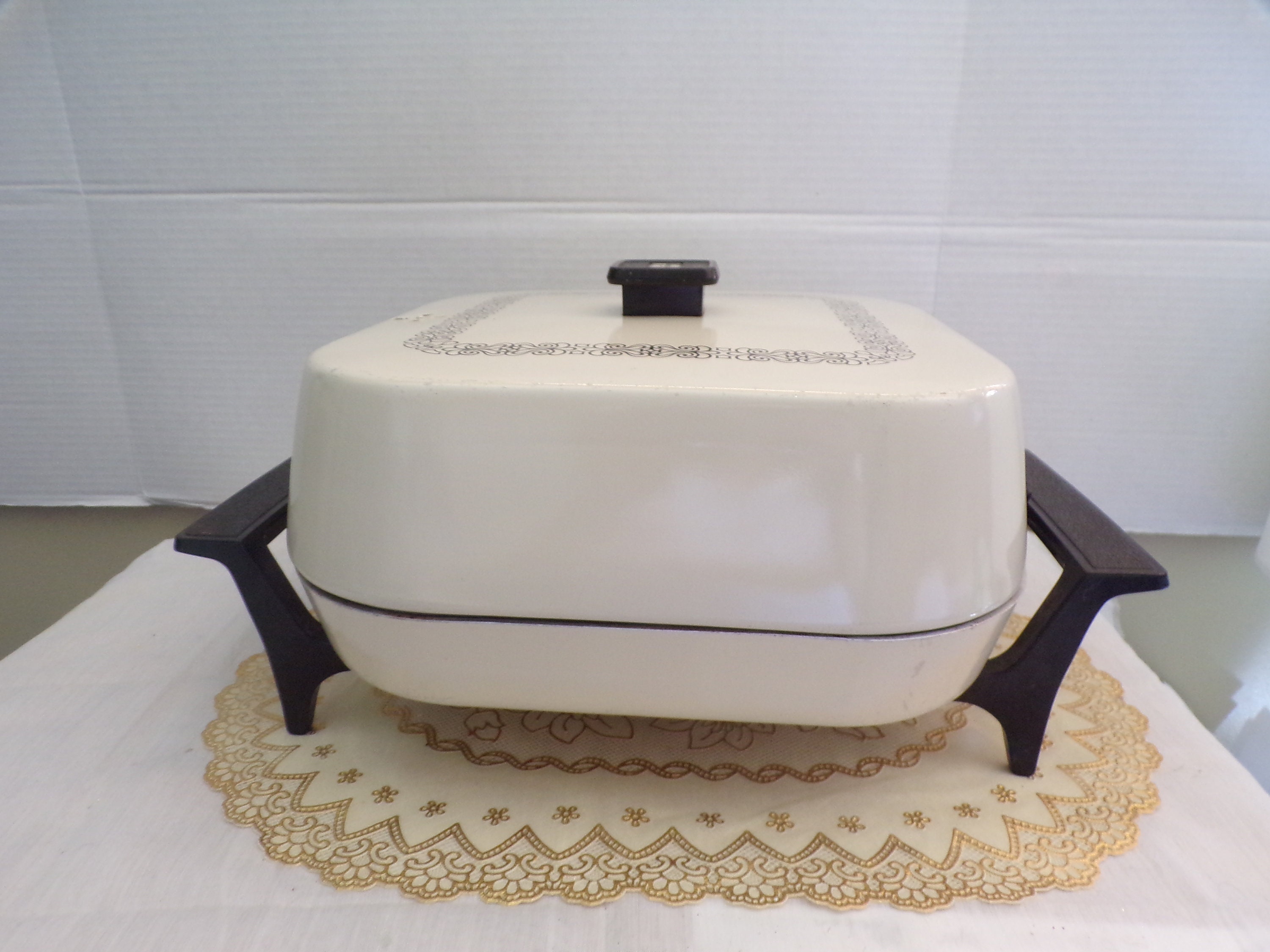 Sunbeam Electric Skillet Fry Pan Chicken Fryer Vented 1500 W 