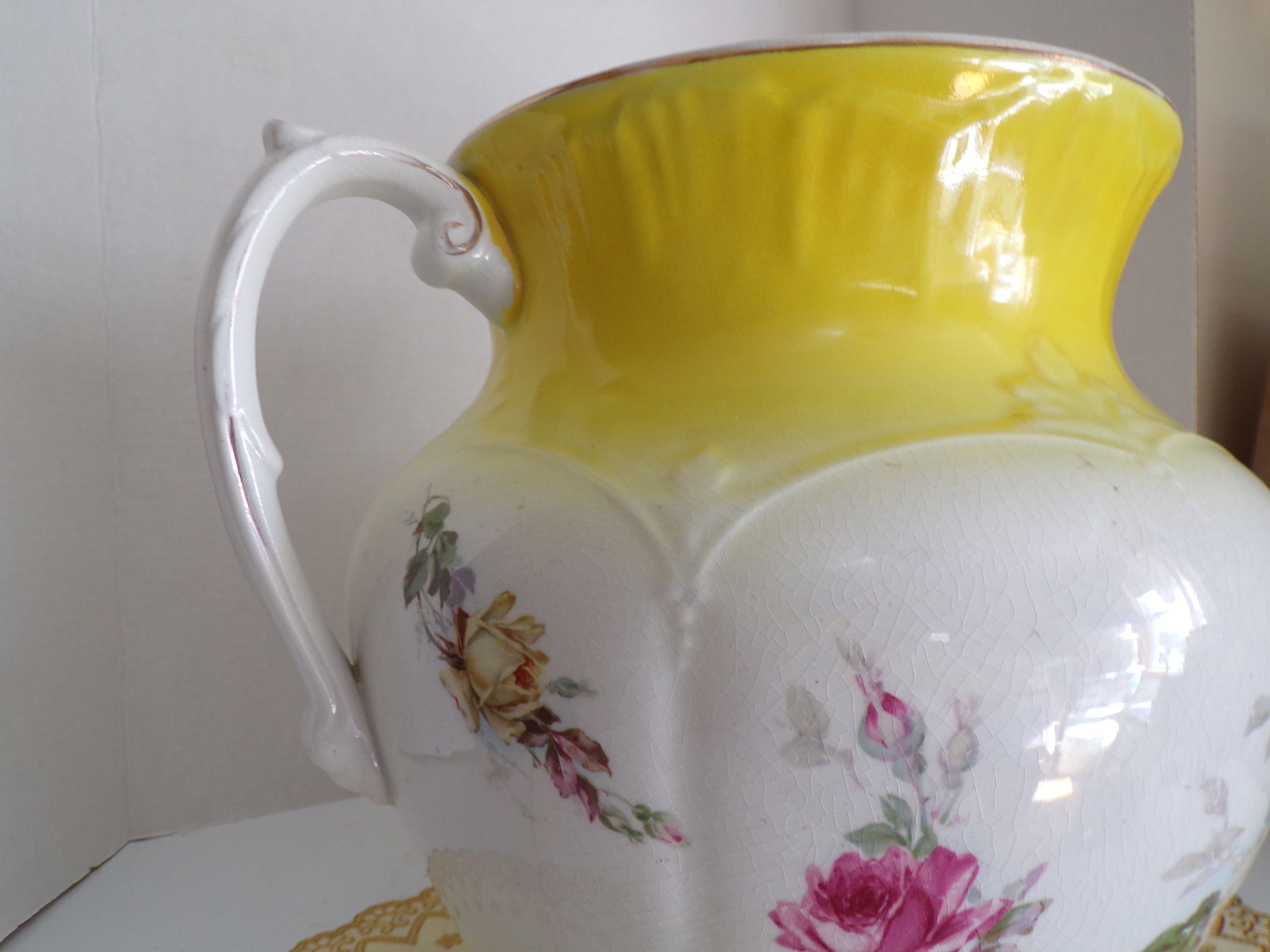 Antique Porcelain Jardiniere Chamber/planter Pot With Gold Trim