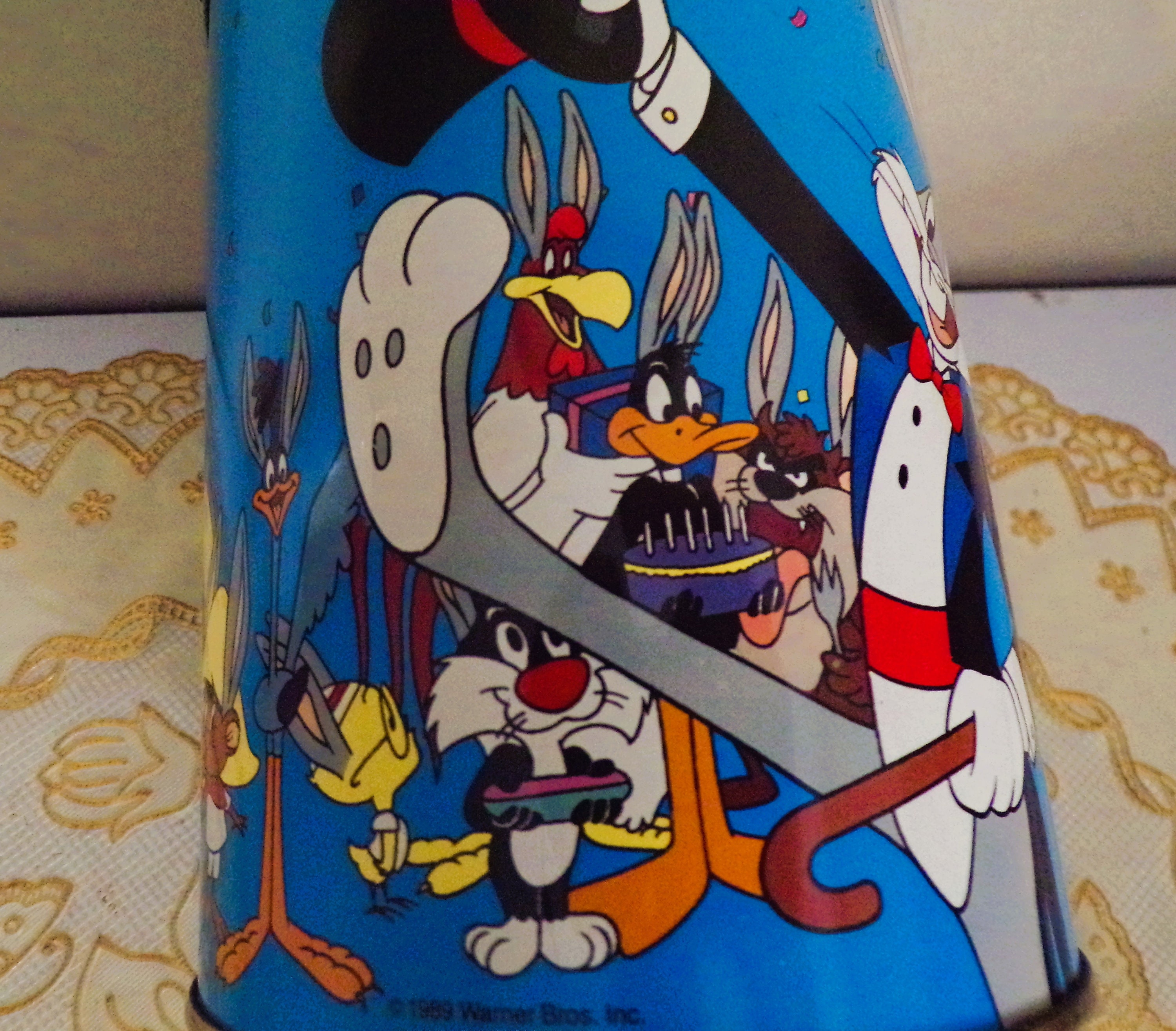 Vintage Looney Tunes Happy Birthday Buggs Bunny Tin, Brachs