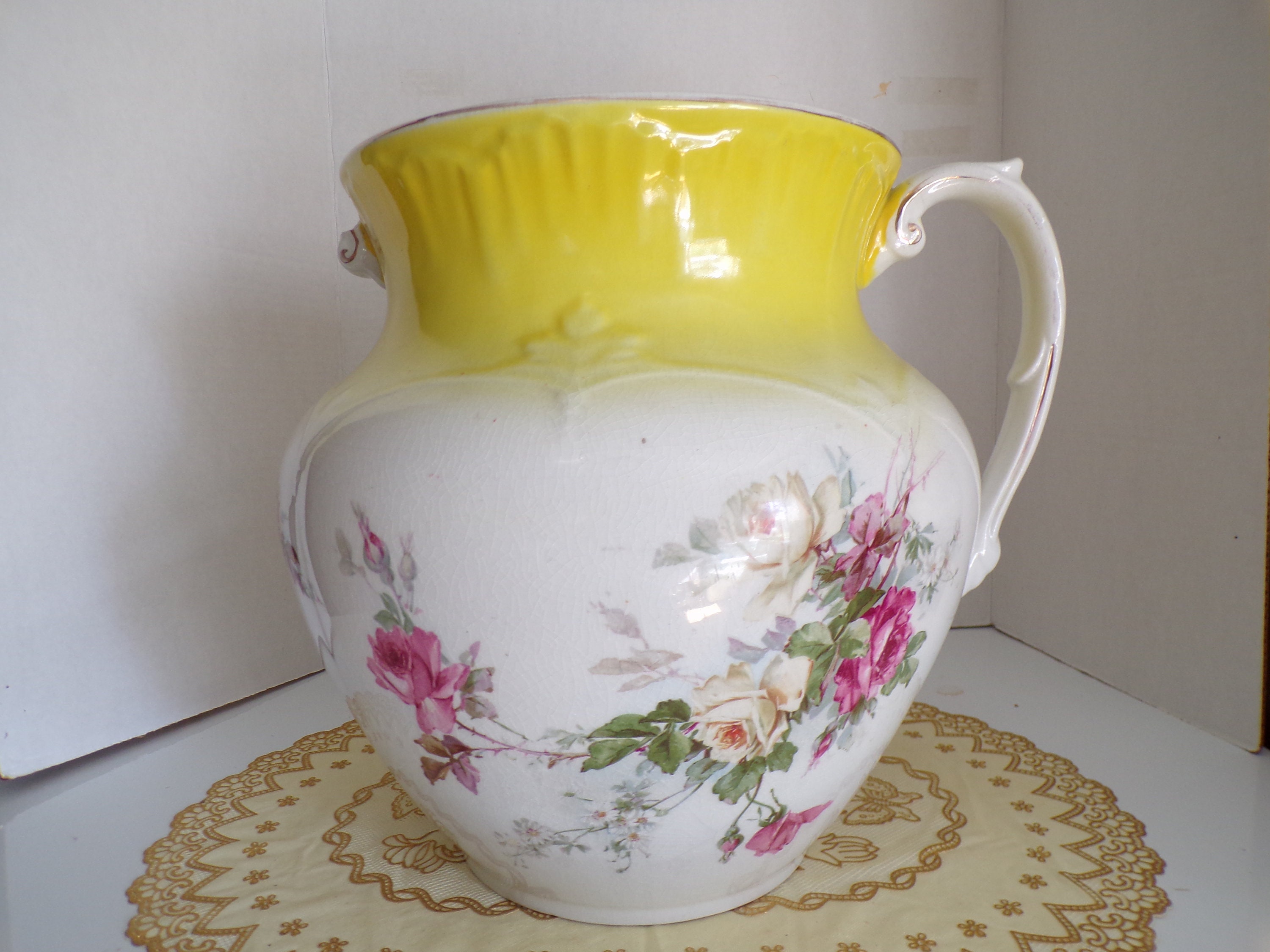 Antique Porcelain Jardiniere Chamber/planter Pot With Gold Trim