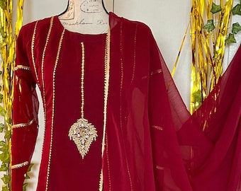 Kastanienbraun Chiffon Salwar Kameez : Pakistanisches Party Wear Kleid