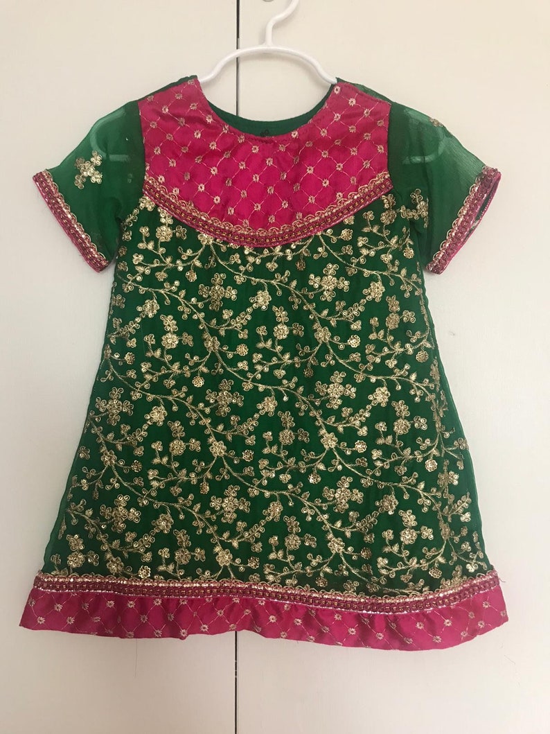 Pakistani girls Salwar Kameez