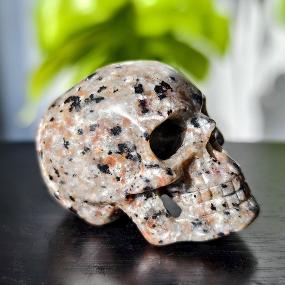 2'' Natural Hand Carved Yooperlite Skull，Crystal Skull，Yooperlite Skull Carved，Gemstone Carved Skull，Crystal Skull Healing,Crystal Gifts