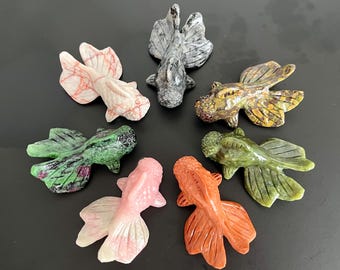 2.4'' 天然ゼブラストーン金魚、クリスタル装飾品、クリスタル金魚彫刻