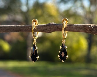 Black Onyx Clip On Earrings/Minimalist Dangle Clip On Earrings for Women/Gold Clip On Hoop Earrings/Black Crystal Gemstone Clip On Earrings