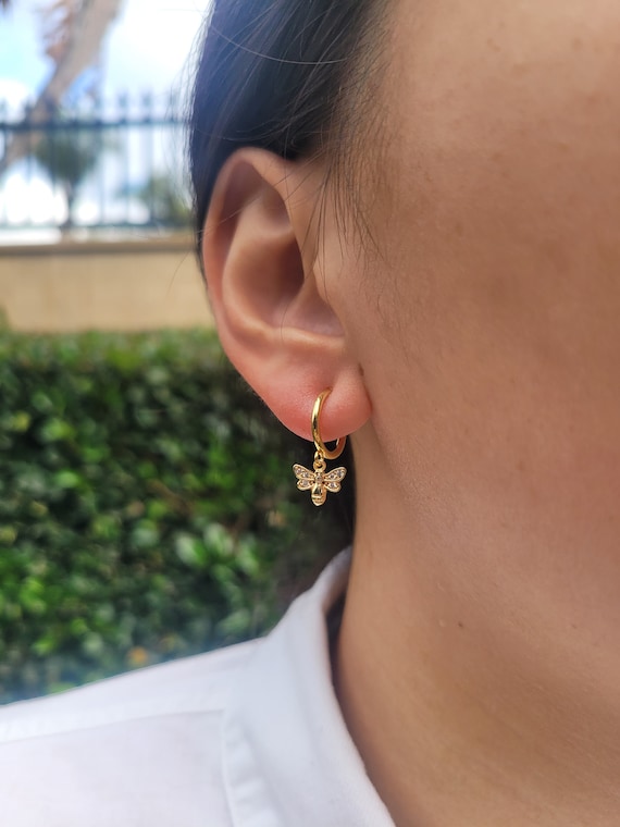 Bee clip hotsell on earrings