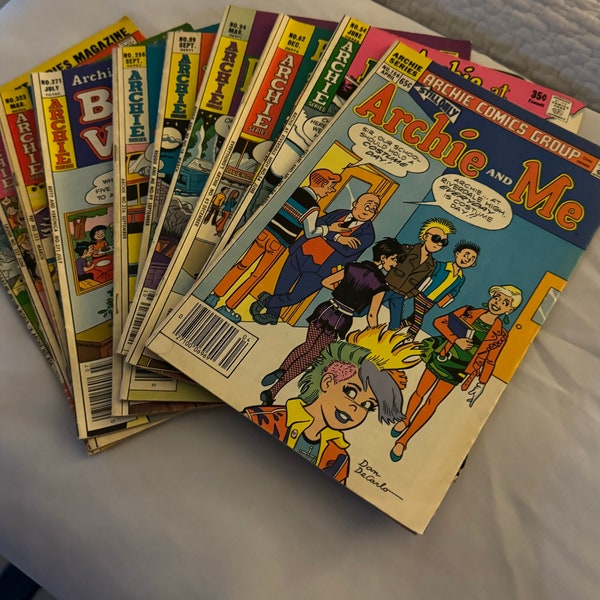 10 Vintage Archie Series Comic Books in super condition. For the collector or the new kid. Great as birthday or grad gift. Fathers Day, too