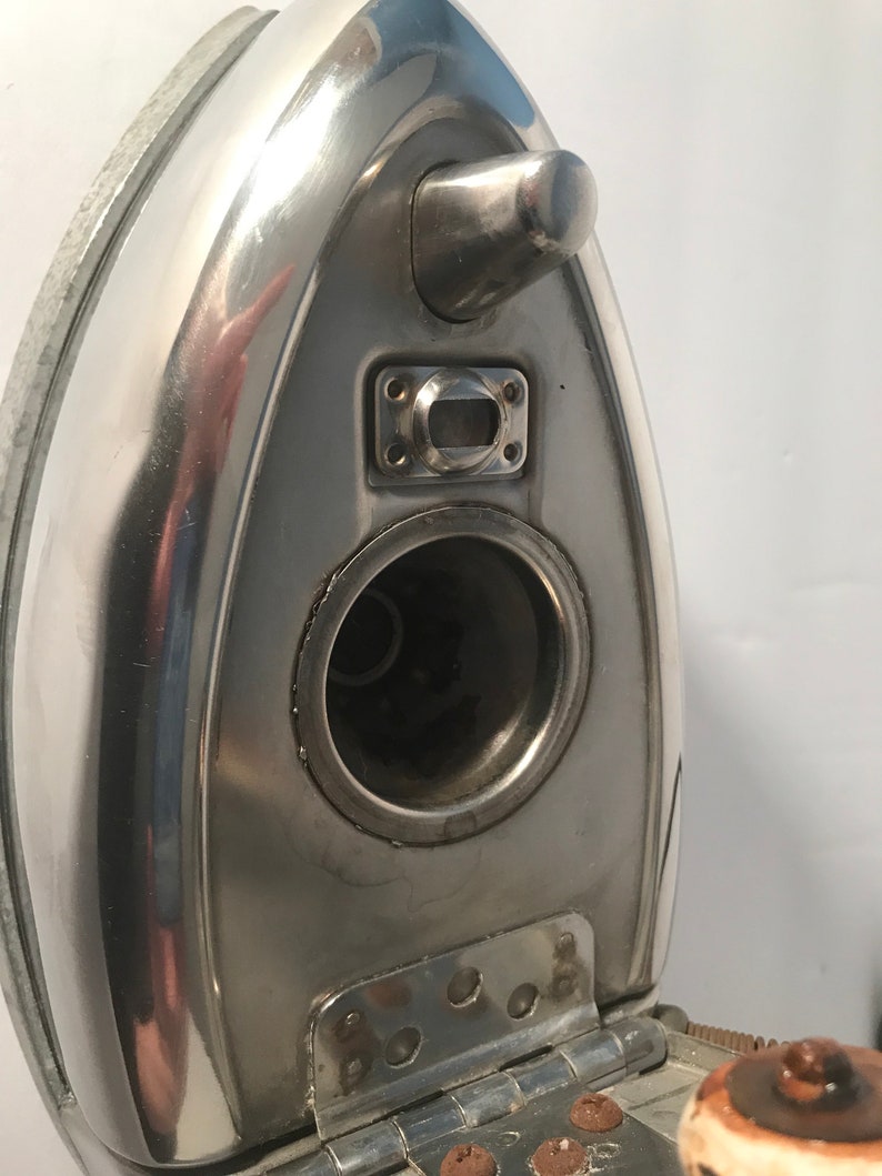 Vintage 1950s Steamomatic Steam Iron With Black Bakelite Etsy