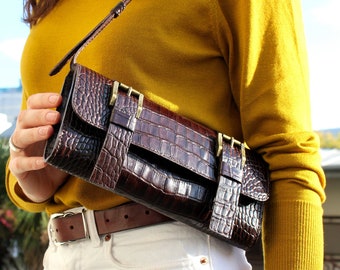 Brown Crocodile Textured Genuine Leather Clutch Bag – Vintage Style Purse with Magnetic Closure