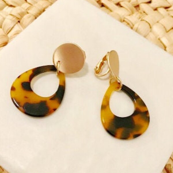 Clip On. Leopard tortoiseshell Drop Dangle Earrings Gold colour. Teardrop