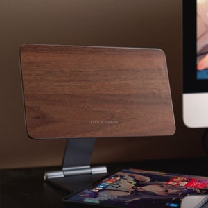 iPad Magnetic Stand｜Wood magnetic surface and aluminum stand. Rotation table holder for a variety of work scenarios