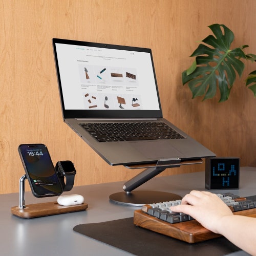 Support pour MacBook et ordinateur portable : support pour ordinateur portable réglable en rotation à 360 ° en aluminium, bois, noyer noir, fenêtre pour ordinateur portable