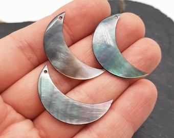 Black Mother of Pearl Moon Pendant: Natural Shell Crescent (30x10mm)