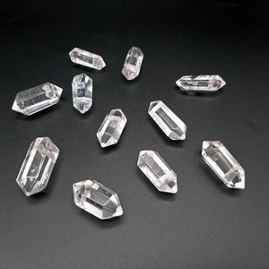 Cristal de quartz clair, Quartz à double terminaison, Pointes de cristal percées sur le dessus, Baguette en cristal naturel, Cristaux de guérison