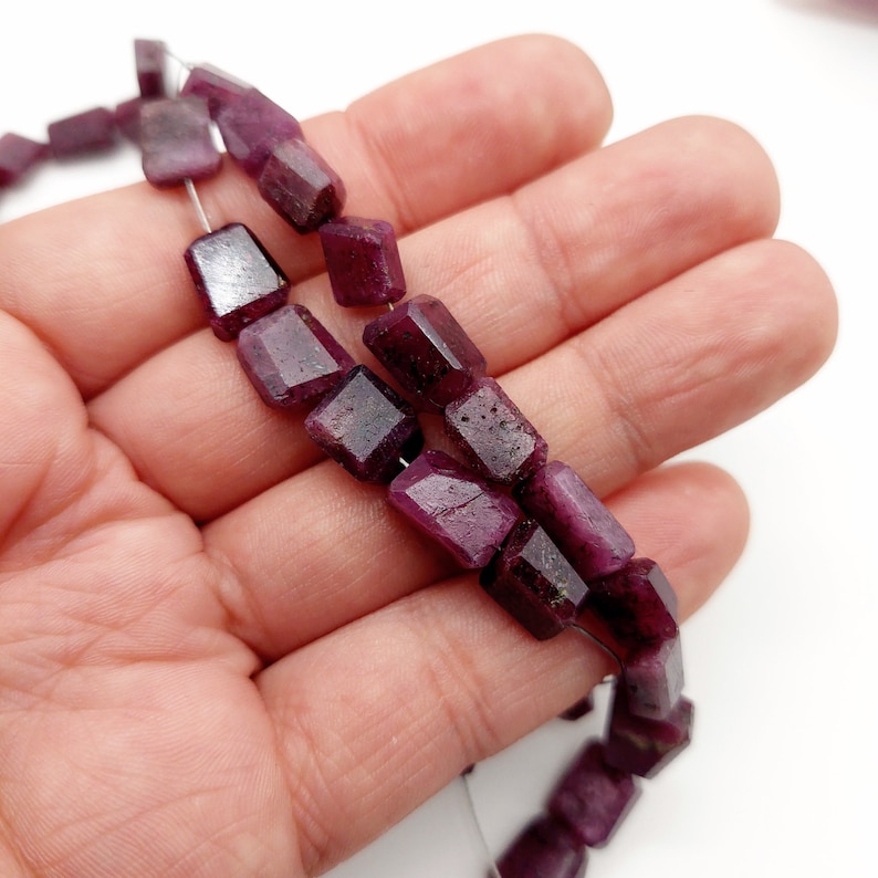 Ruby Step Cut Nuggets, Faceted Ruby Nugget Beads, Irregular Natural Ruby Gemstone, Center Drilled Beads 画像 2