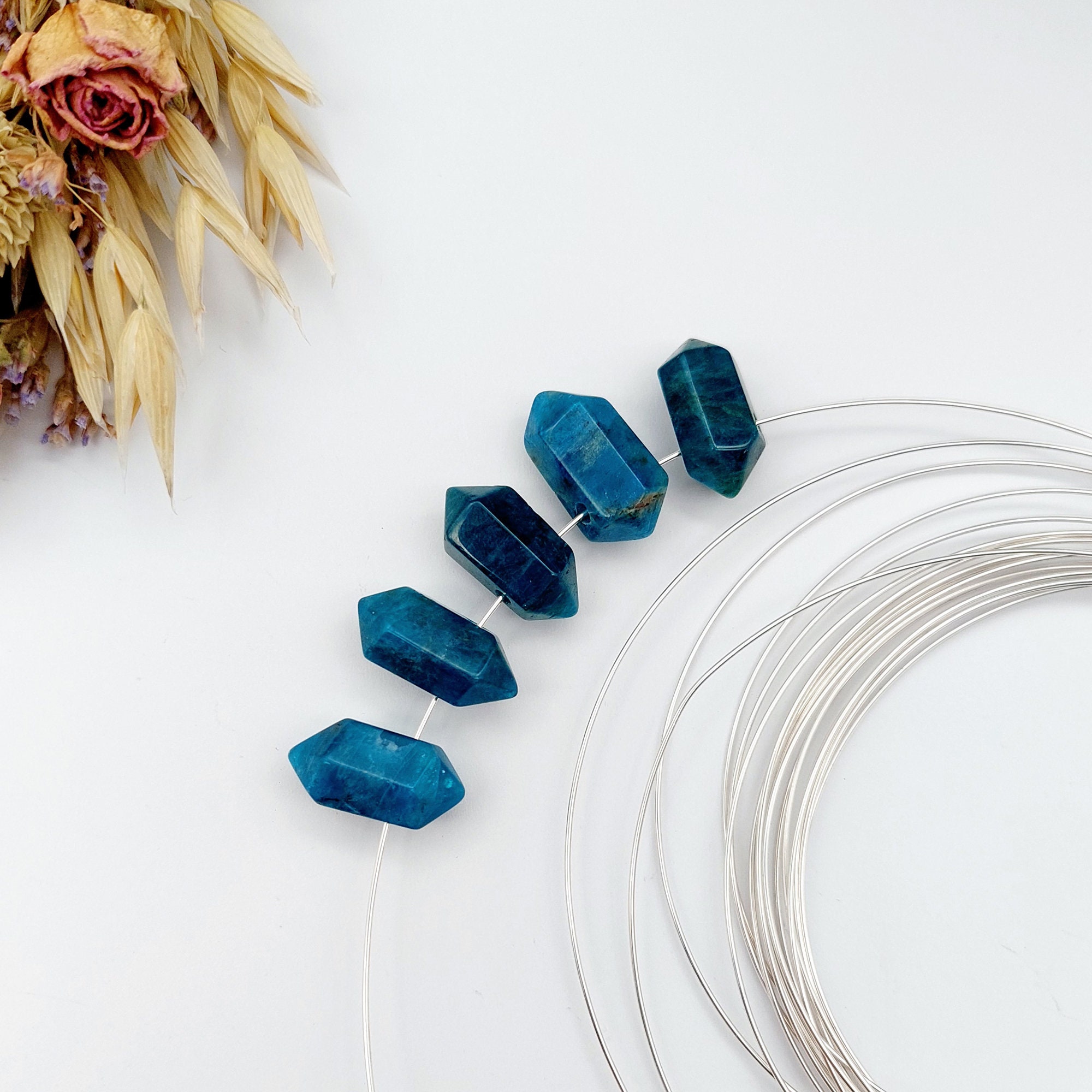 20 mm アパタイト クリスタル ポイント: 両端が尖ったクォーツ ワンド