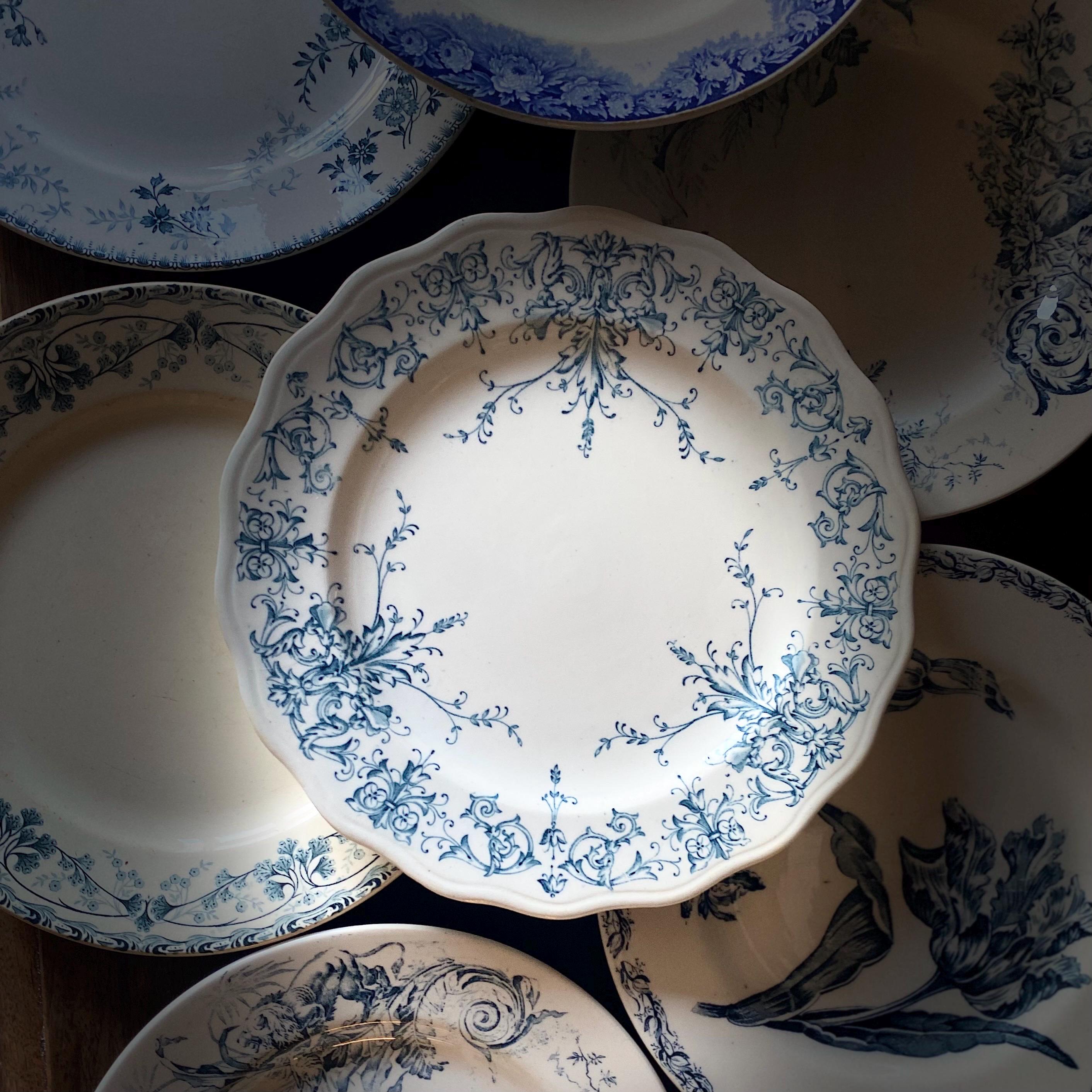 Moustiers Plates - Etsy Canada