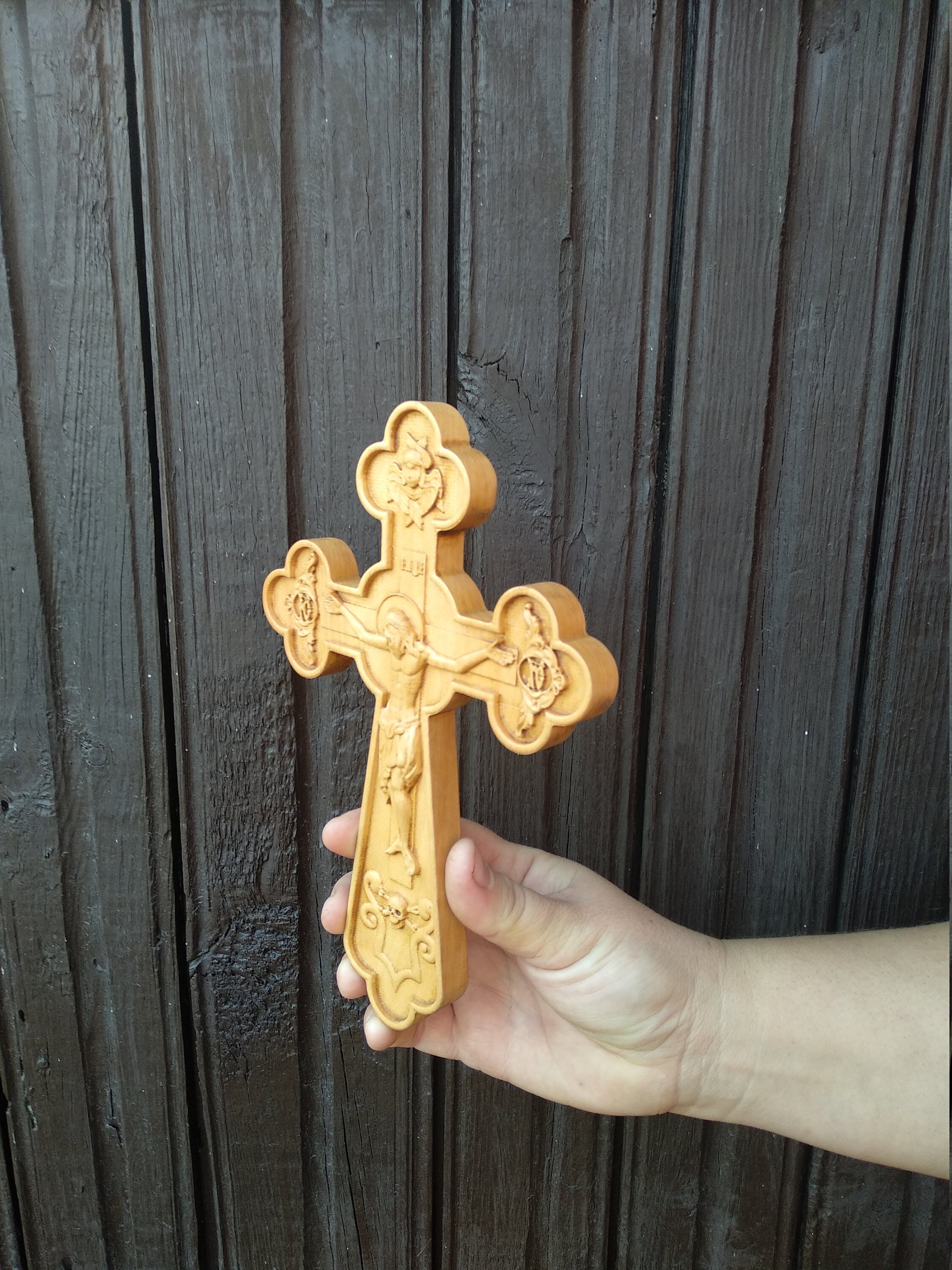 彫刻された木製の壁掛け十字架。イエス・キリスト。十字架像。 - Etsy 日本