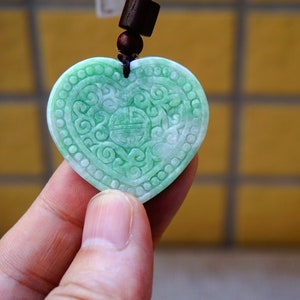 38MM Certified 100% Natural Untreated Grade A Green Jadeite  Heart Type Pendant Necklace Gemstone 522