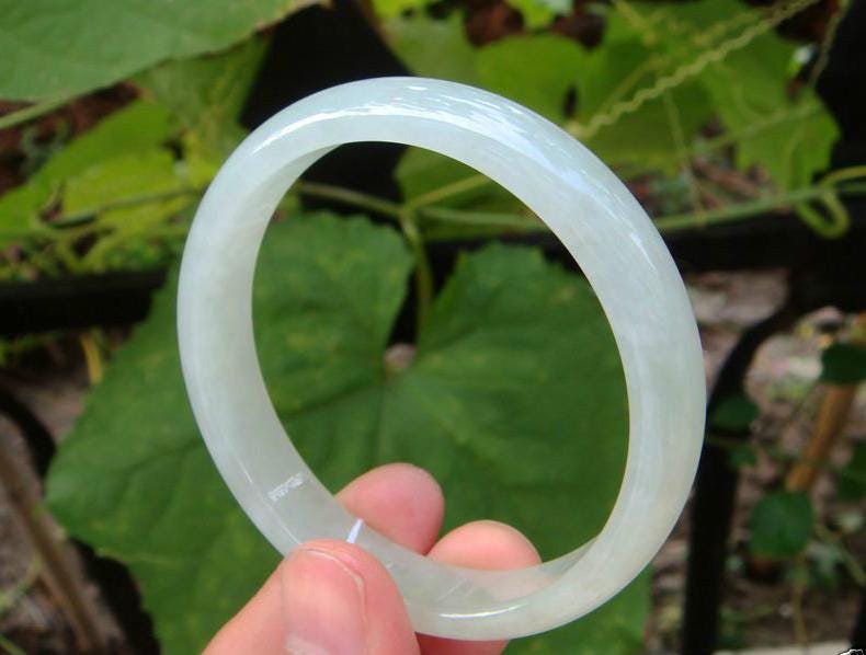 59 MM (2.32インチ) バングル 100%天然未処理グレードA 氷のような半