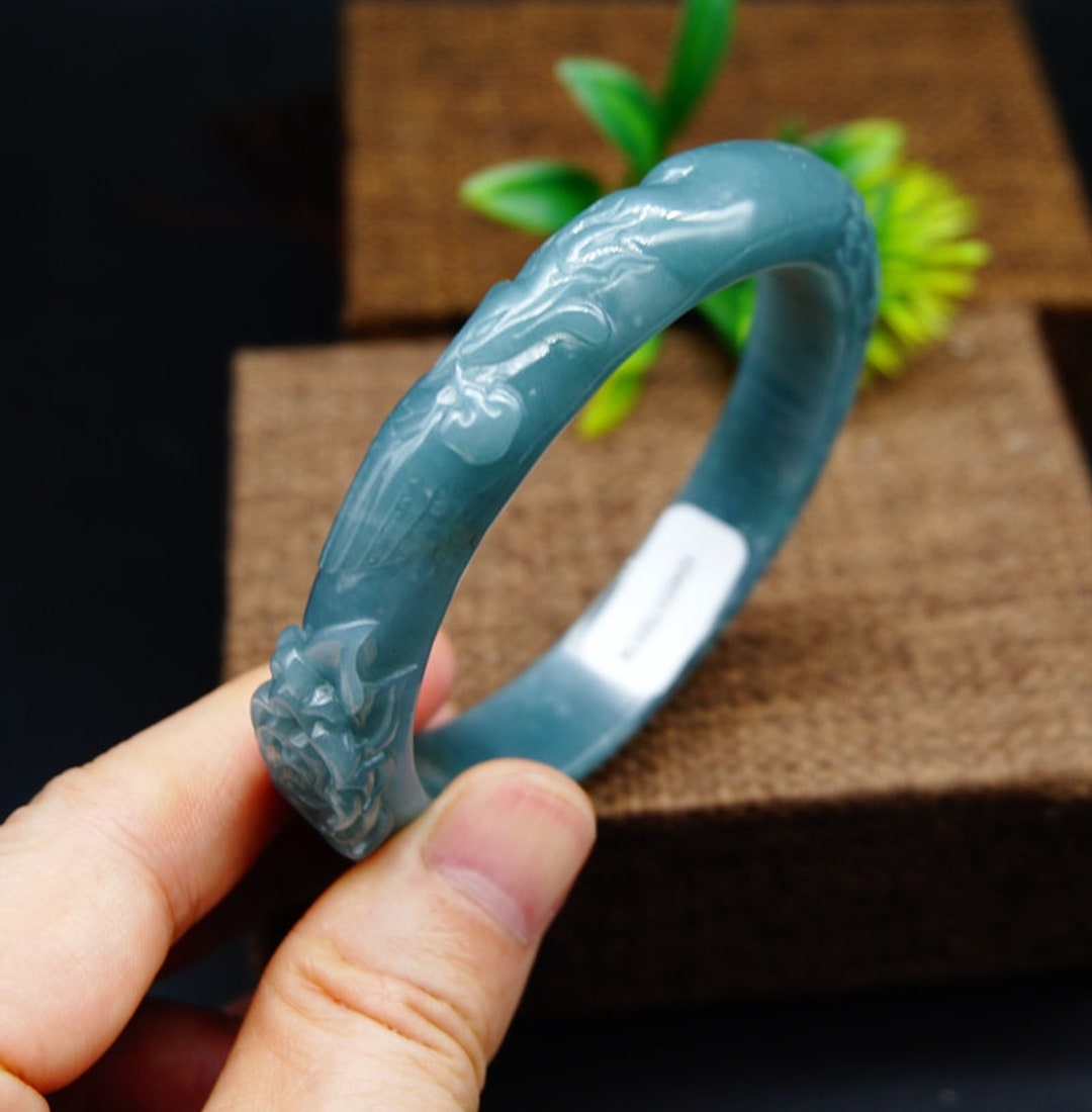 60.6mm 2.39“ Certified Natural Grade A Jadeite Icy