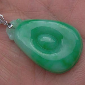 Certified 100% Natural Untreated Grade A Green jadeite Jade Fei cui Good luck with Diamonds White 18K Solid Gold Pendant Gemstone Jewelry
