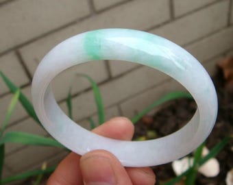 内径58㎜　ヒスイバングル　ミャンマー産 ヴィンテージ ミャンマー産 翡翠 バングル (58-60 mm) - Etsy 日本