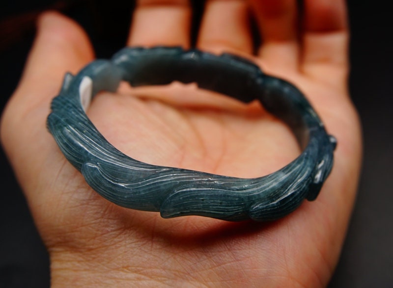 55.8mm 2.2“ Certified Natural Grade A Jadeite Icy