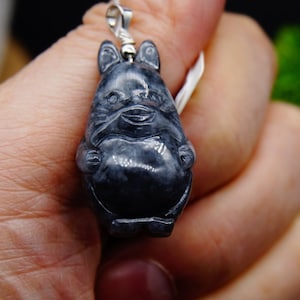 33 MM zertifiziert 100% natürlich unbehandelt Grad A schwarz grau Huhn Wuji Jadeit Totoro Anhänger / Halskette Edelstein 3203