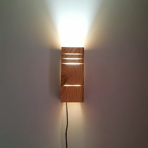 Wandlampe || Holzlampe