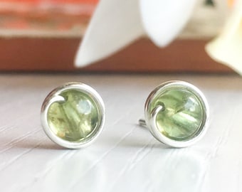 Tiny Peridot Stud Earrings, Sterling Silver 14k Gold/Rose Gold Filled Dainty Green Peridot Gemstone Earrings Simple Studs August Birthstone