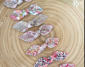 Liberty of London hair bow, pretty floral toddler clip, pink floral fabric hairband, pretty baby bow, newborn floral bow