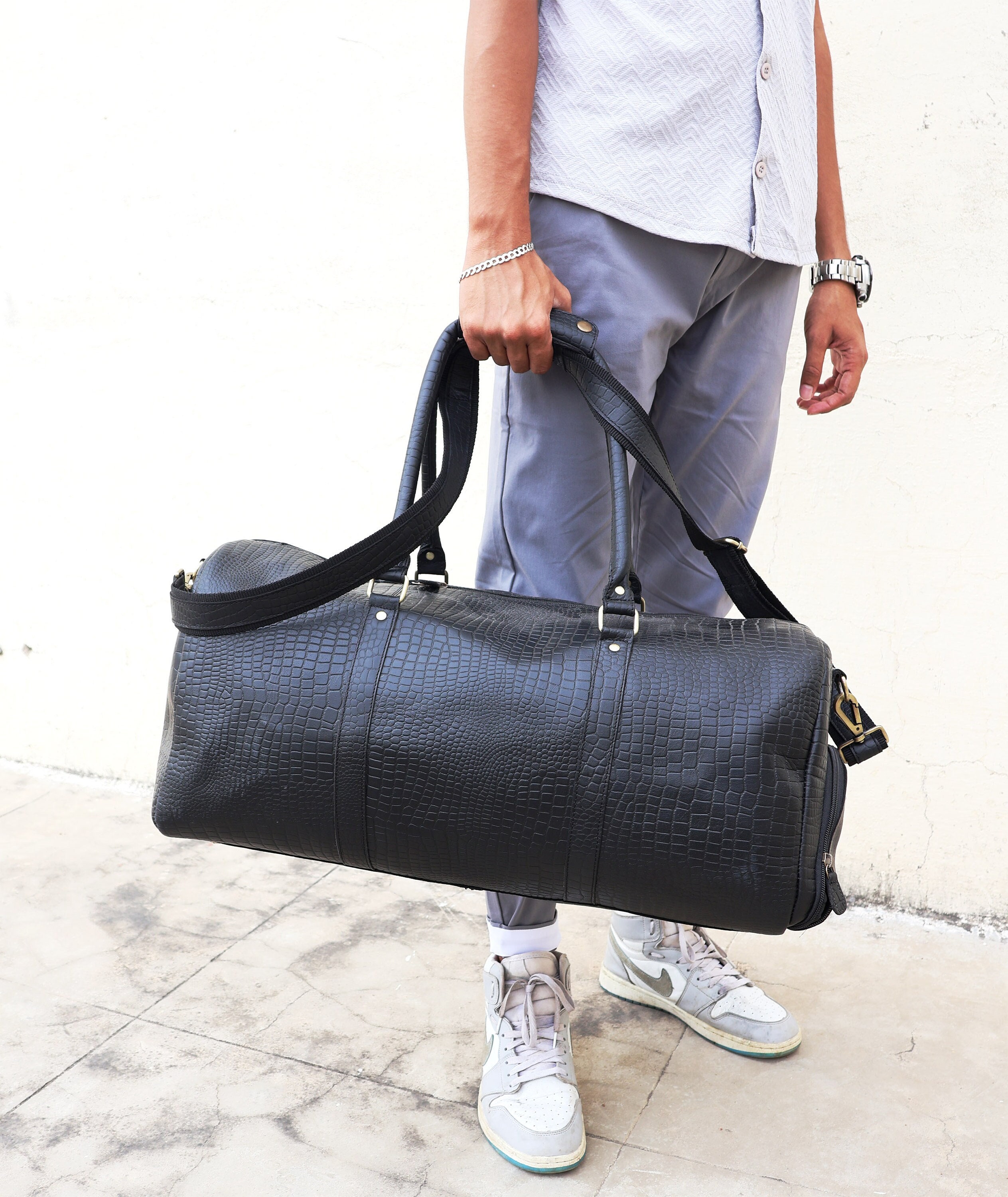 Louis Vuitton Mens Duffle Bag - 2 For Sale on 1stDibs  louis vuitton duffle  bag mens, louis vuitton weekend bag mens, mens louis vuitton duffle bag