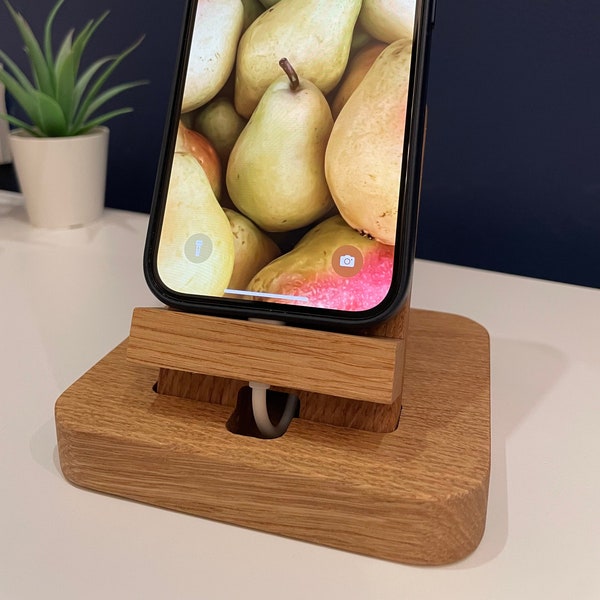 Personalised phone charging stand, iPhone, Google Pixel, Samsung, USB-C solid oak docking station, tech/bedside accessory, gift for him, her