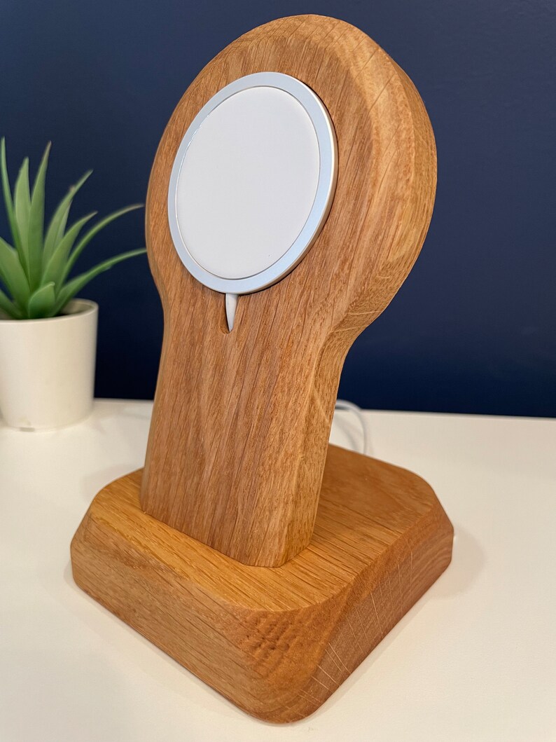OakandRibbon MagSafe Dock - Thumbnail 2