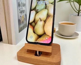 Estação de encaixe personalizada para telefone em carvalho maciço: suporte de carregamento USB-C